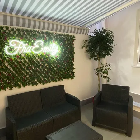 Vacanze Fraemily , Konukevi Palermo